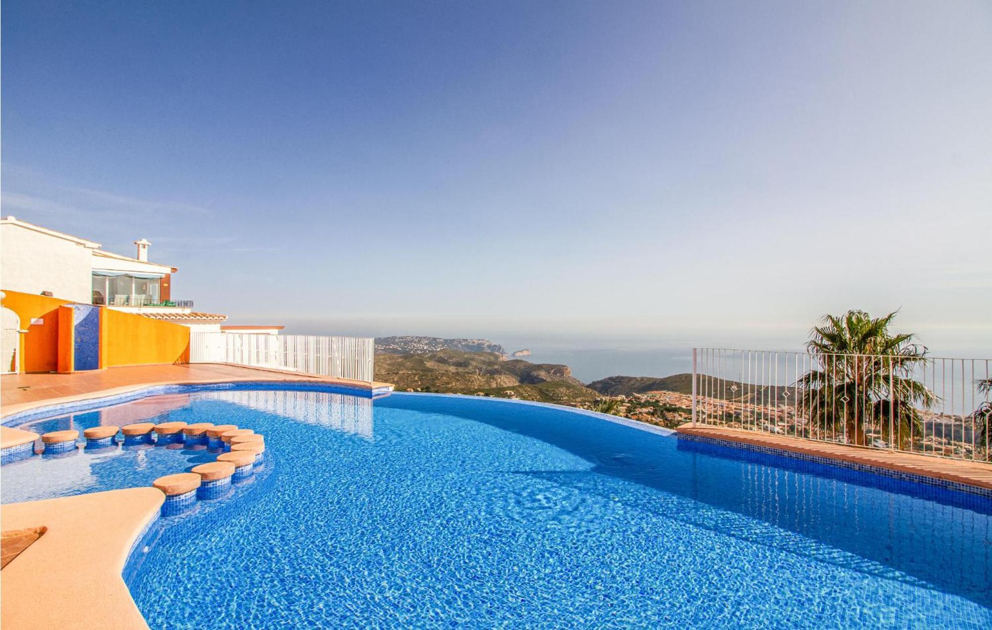 Nice Apartment In Cumbre Del Sol With Wifi Buitenkant foto